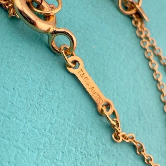 Tiffany & Co. Blue Topaz Paloma Studio Necklace in 18k Yellow Gold 16-18” - Picture 6 of 7